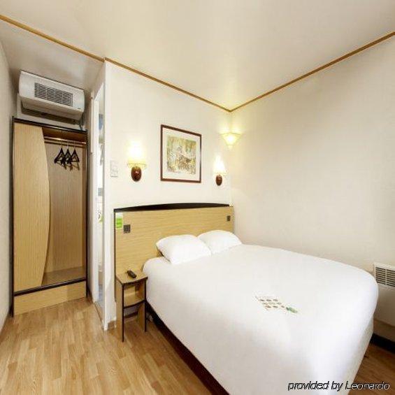 Campanile Reims Ouest - Tinqueux Hotel Exterior photo