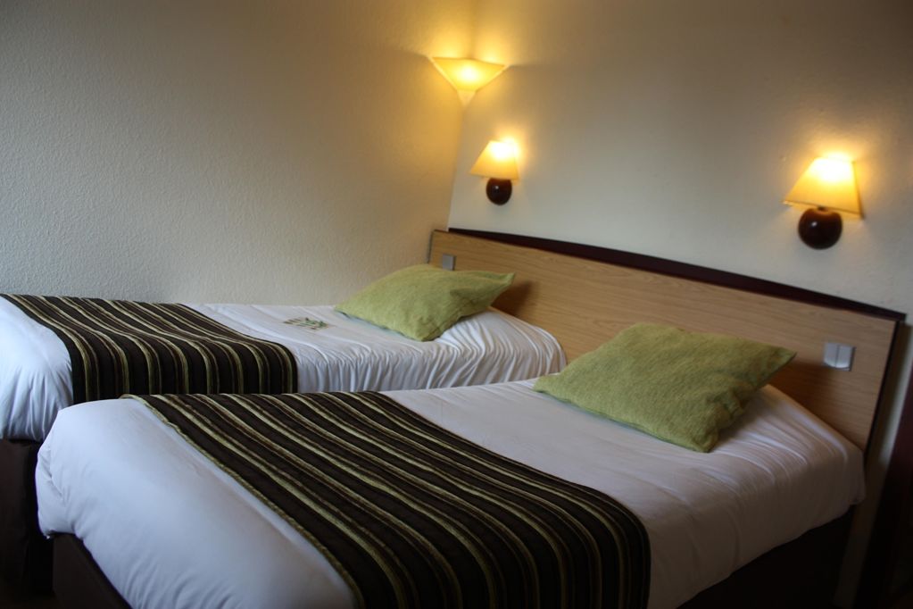 Campanile Reims Ouest - Tinqueux Hotel Room photo