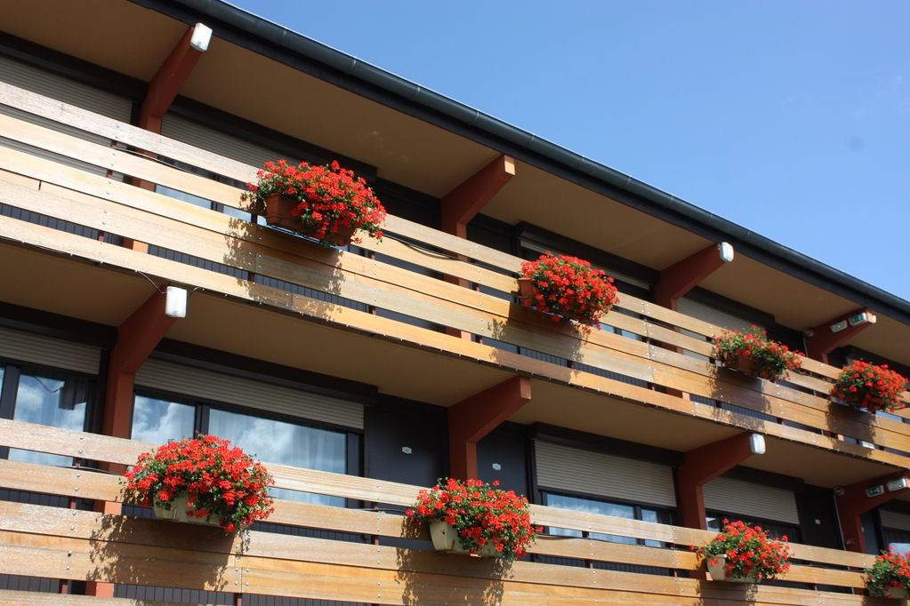 Campanile Reims Ouest - Tinqueux Hotel Exterior photo